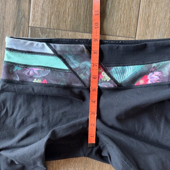 Lululemon Wunder Under Crop Capri leggings size 8 - Picture 3 of 7